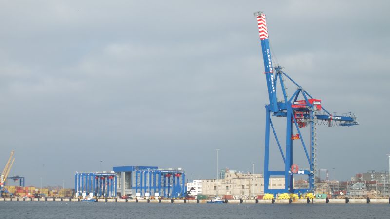 Cargo handling in February of 2014